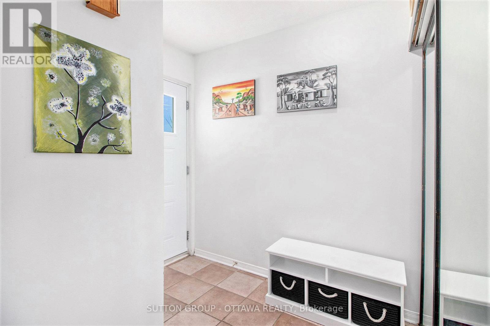 Wide and bright entry way