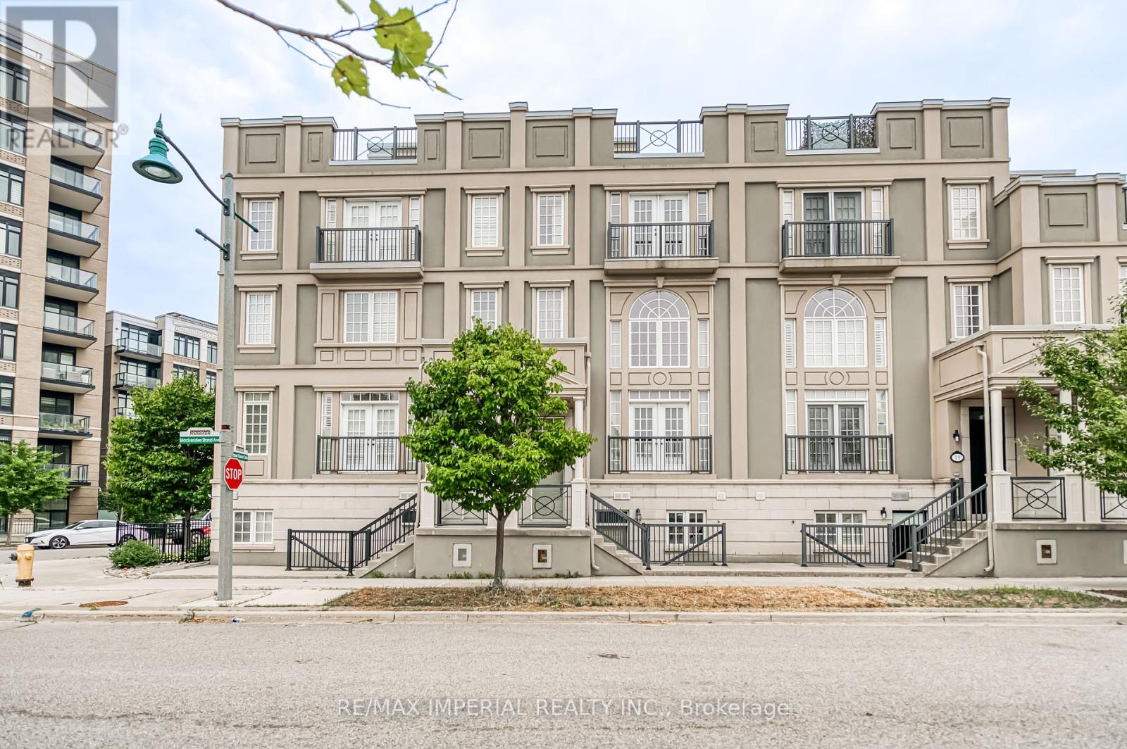 Photo 38 of 21 Mackenzies Stand Avenue, Markham ON