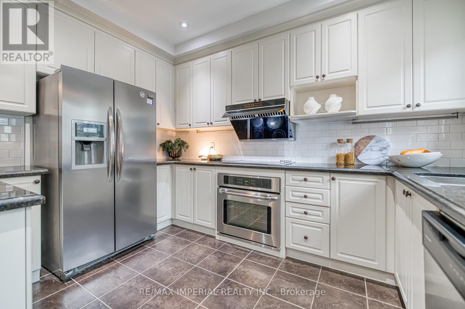 Photo 10 of 21 Mackenzies Stand Avenue, Markham ON