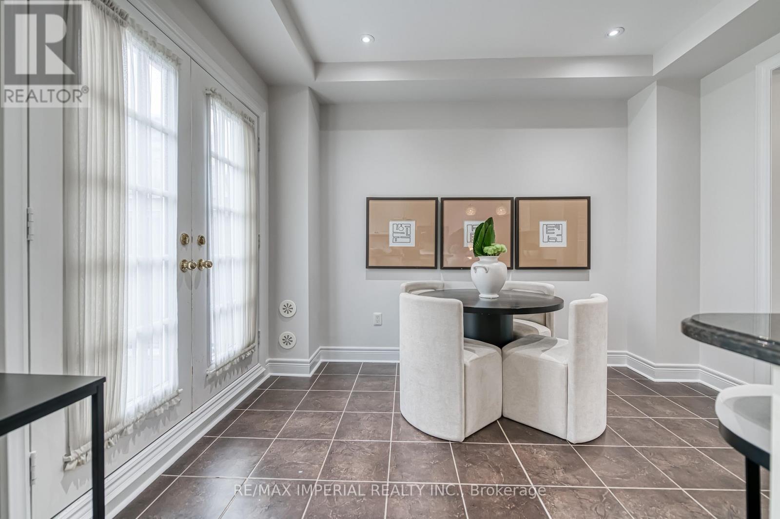 Photo 39 of 21 Mackenzies Stand Avenue, Markham ON