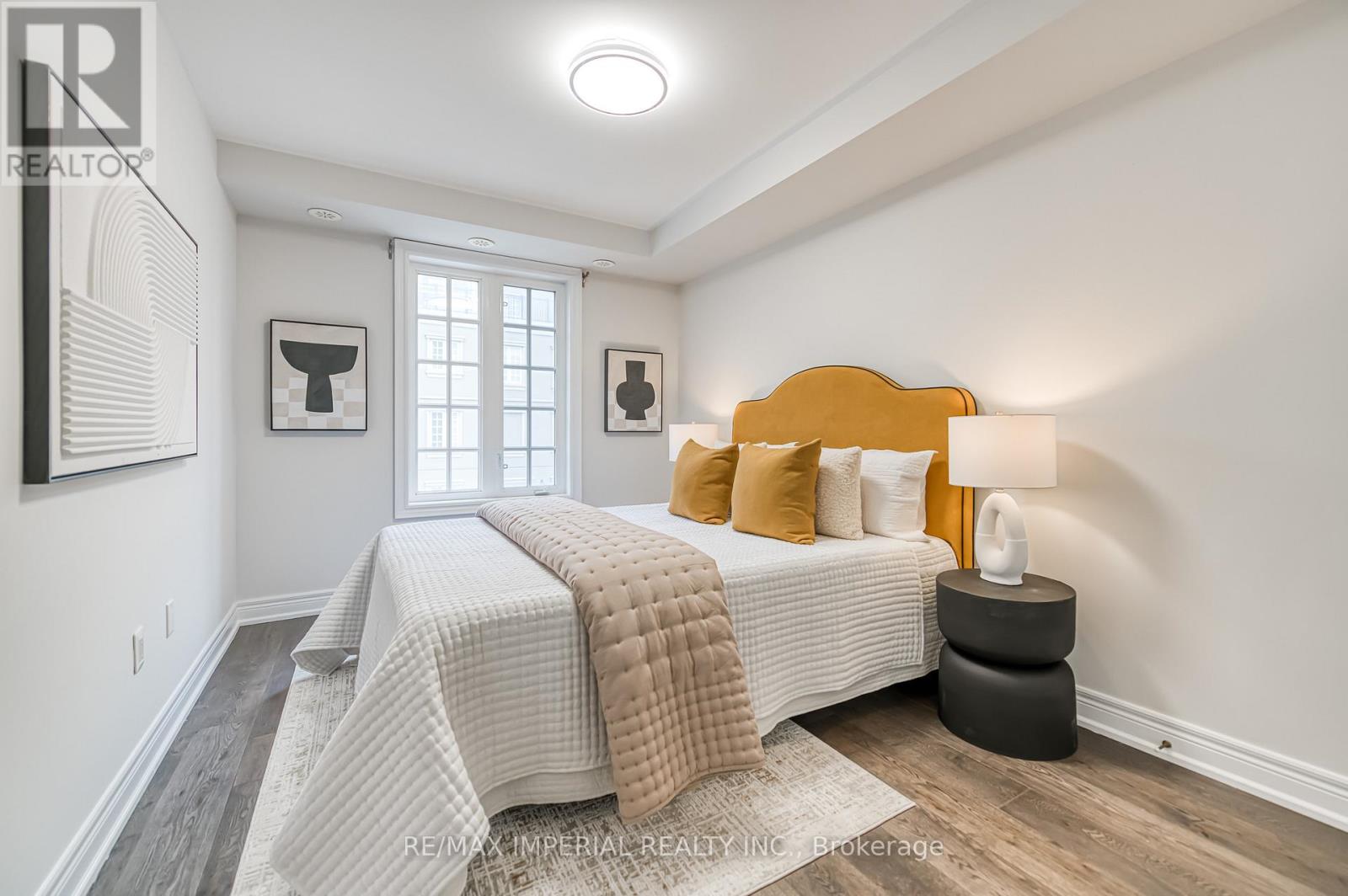 Photo 5 of 21 Mackenzies Stand Avenue, Markham ON