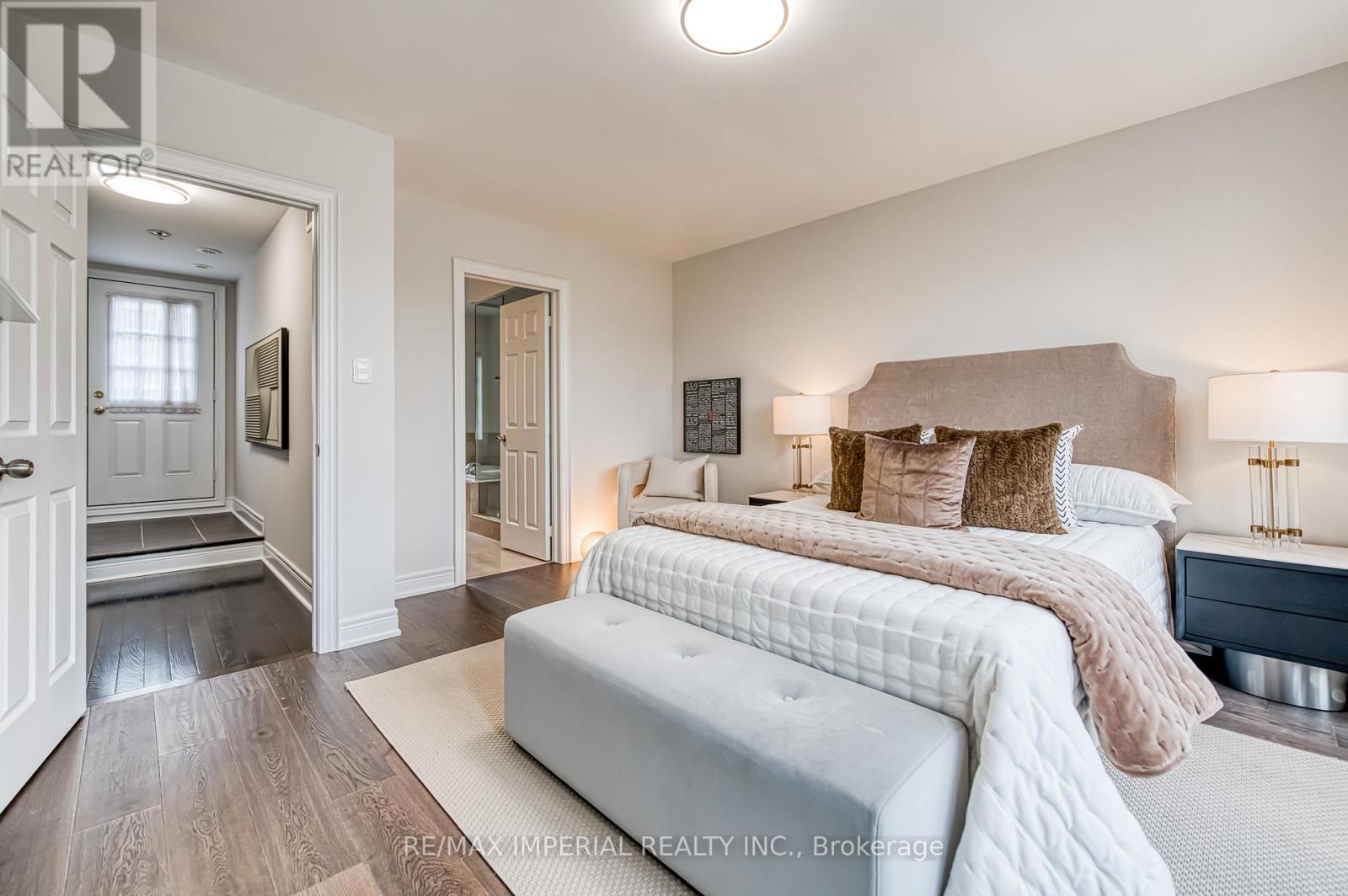 Photo 27 of 21 Mackenzies Stand Avenue, Markham ON
