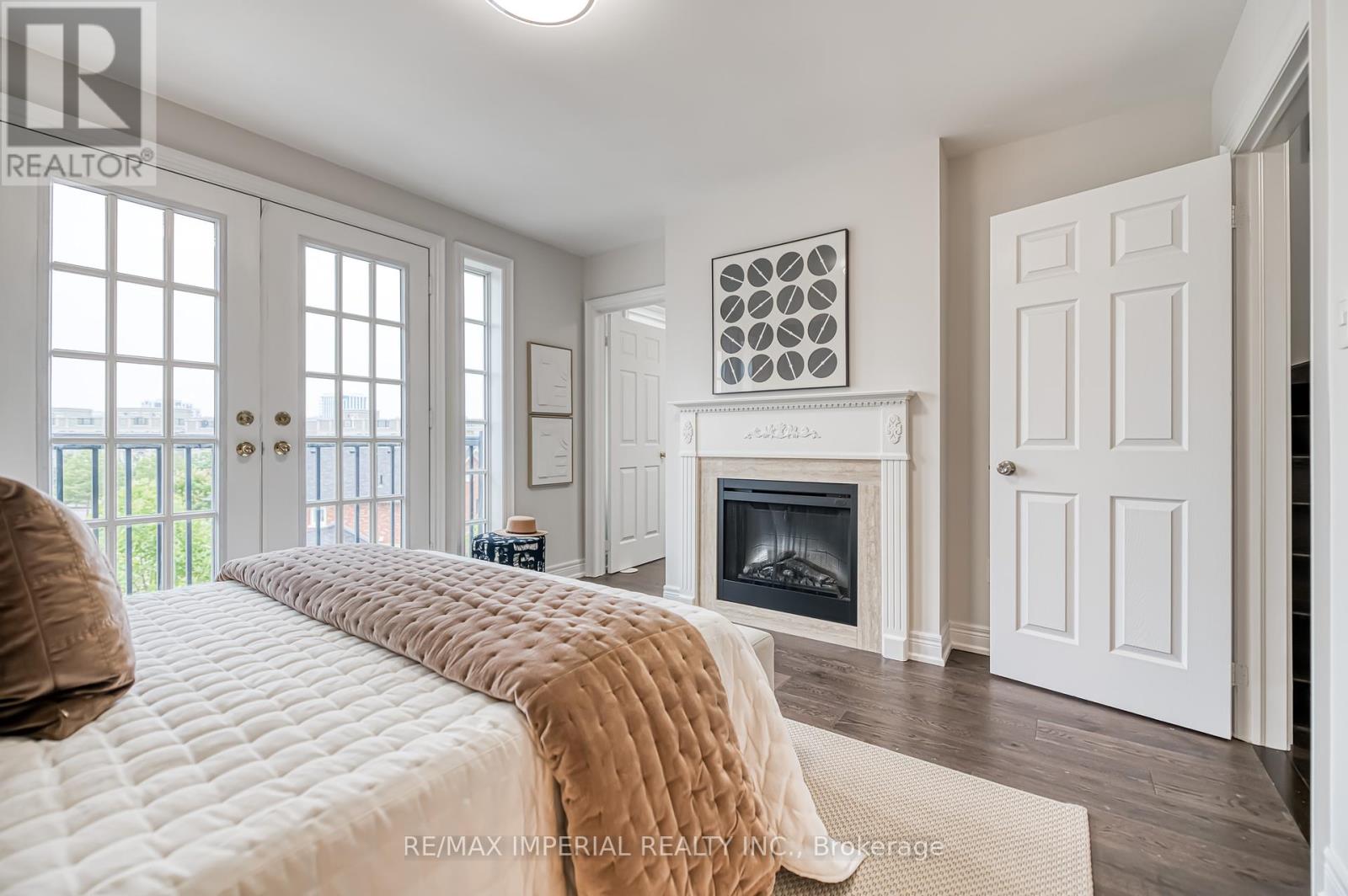 Photo 34 of 21 Mackenzies Stand Avenue, Markham ON