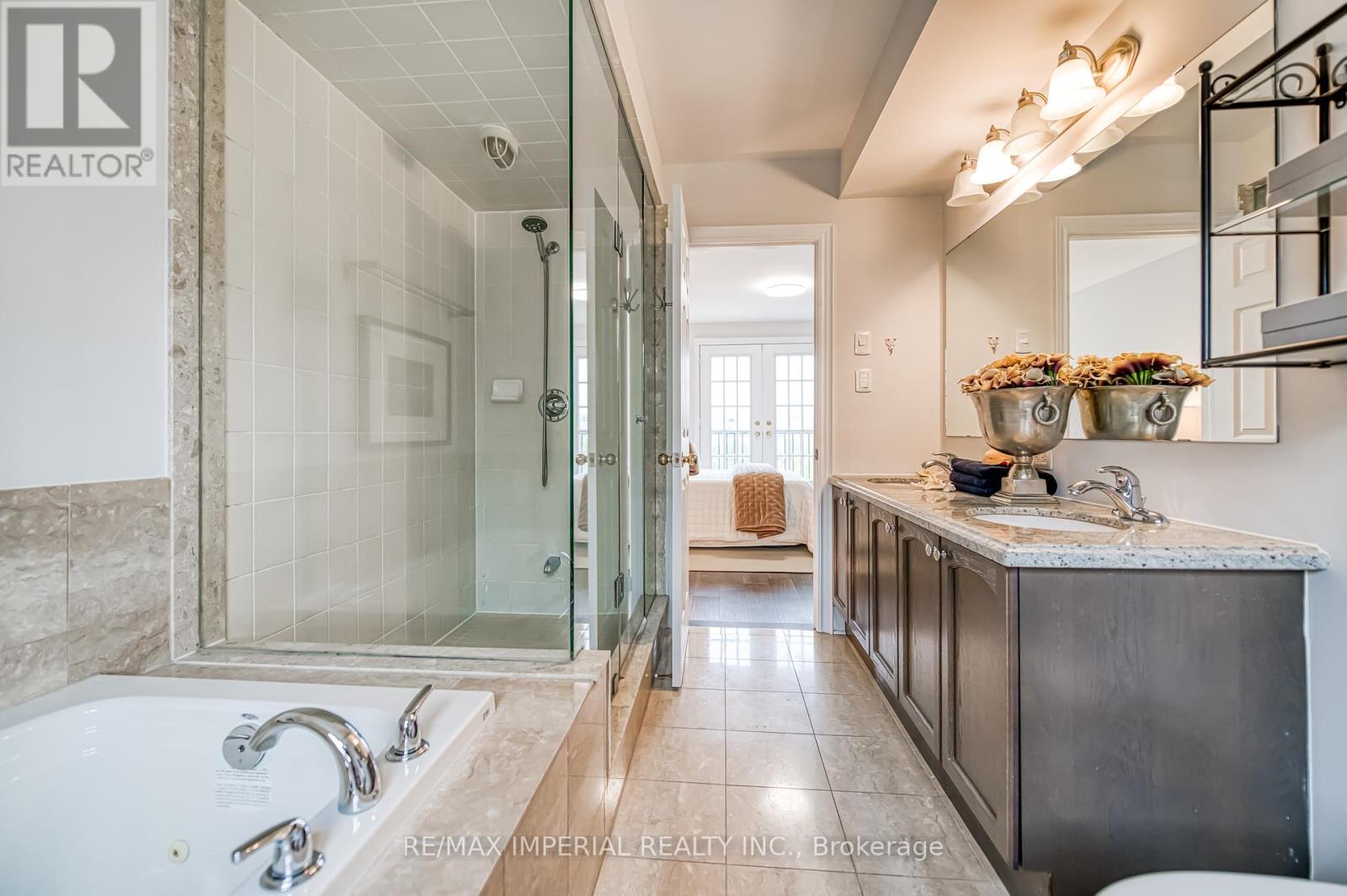 Photo 29 of 21 Mackenzies Stand Avenue, Markham ON