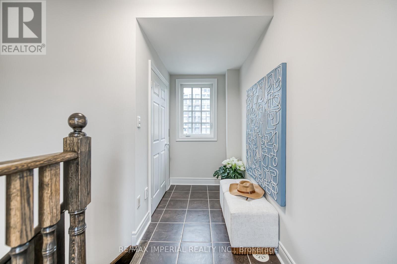 Photo 2 of 21 Mackenzies Stand Avenue, Markham ON