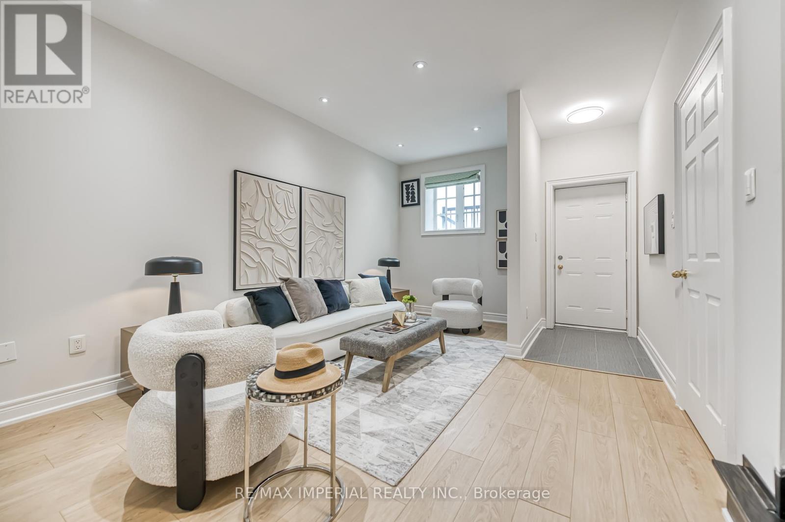 Photo 48 of 21 Mackenzies Stand Avenue, Markham ON