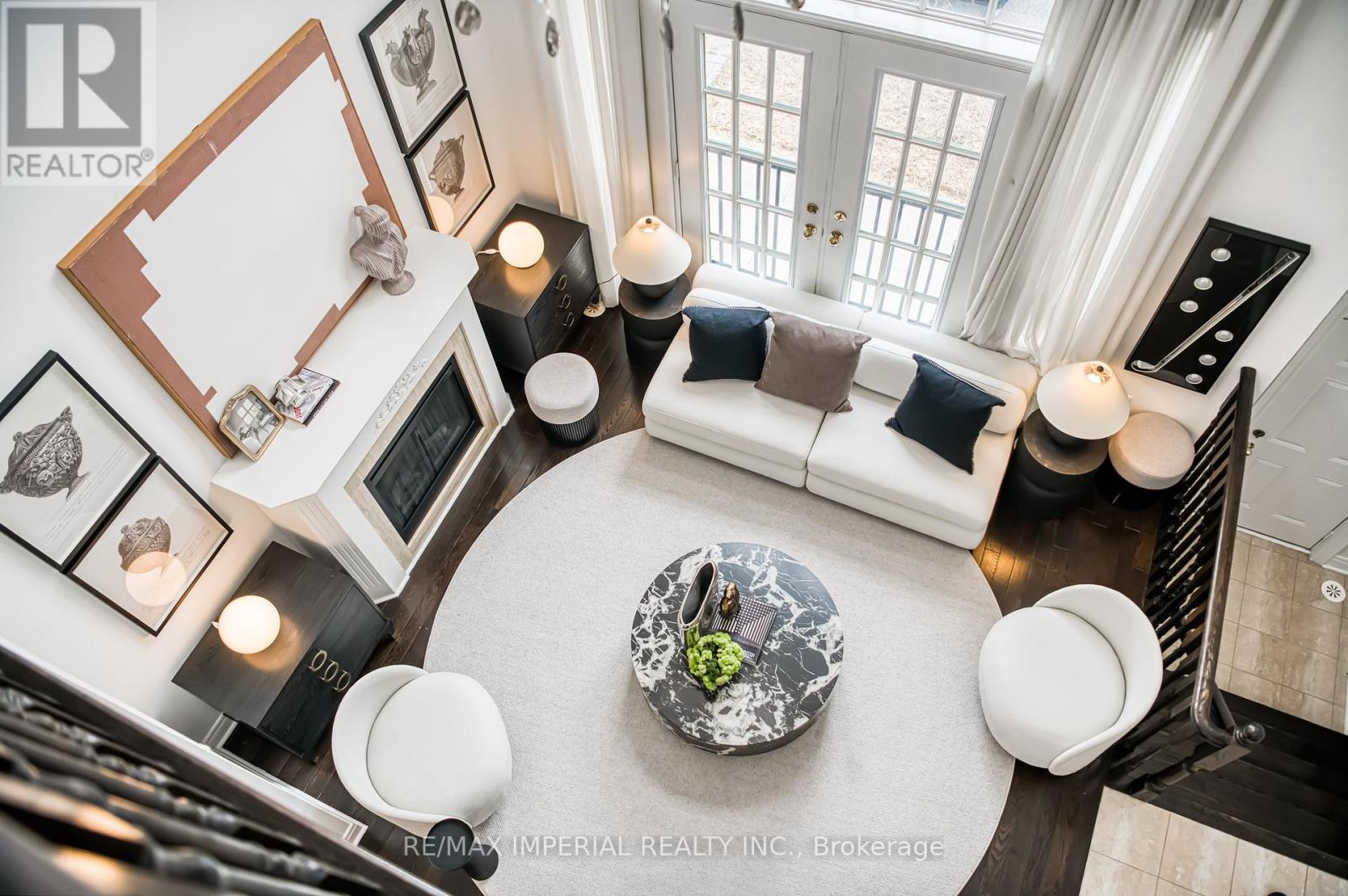 Photo 6 of 21 Mackenzies Stand Avenue, Markham ON