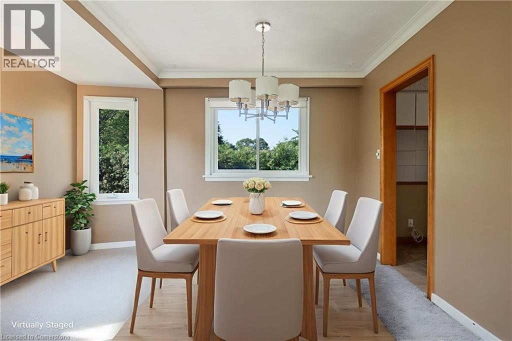 Photo 33 of 696 Peele Boulevard, Burlington ON