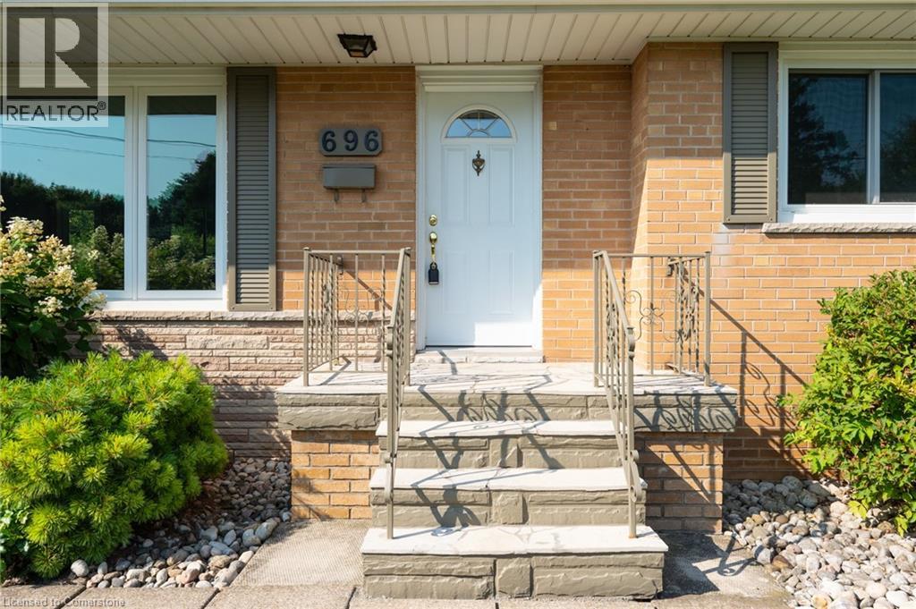 Photo 30 of 696 Peele Boulevard, Burlington ON