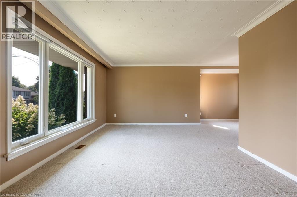 Photo 29 of 696 Peele Boulevard, Burlington ON