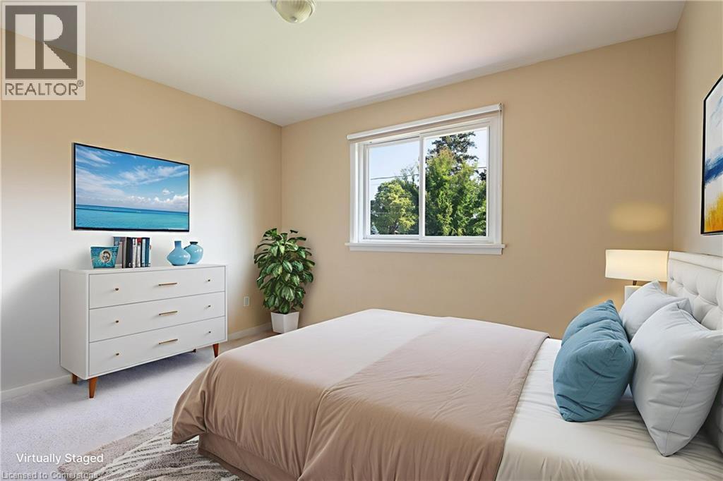 Photo 22 of 696 Peele Boulevard, Burlington ON