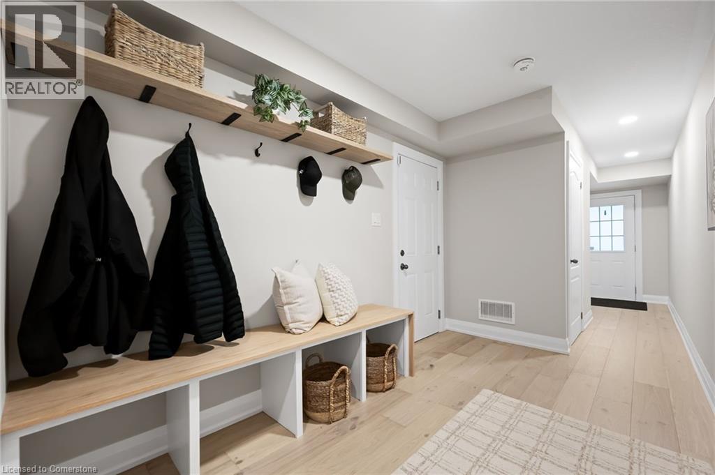 Photo 23 of 54 Nisbet Boulevard Unit 20, Waterdown ON