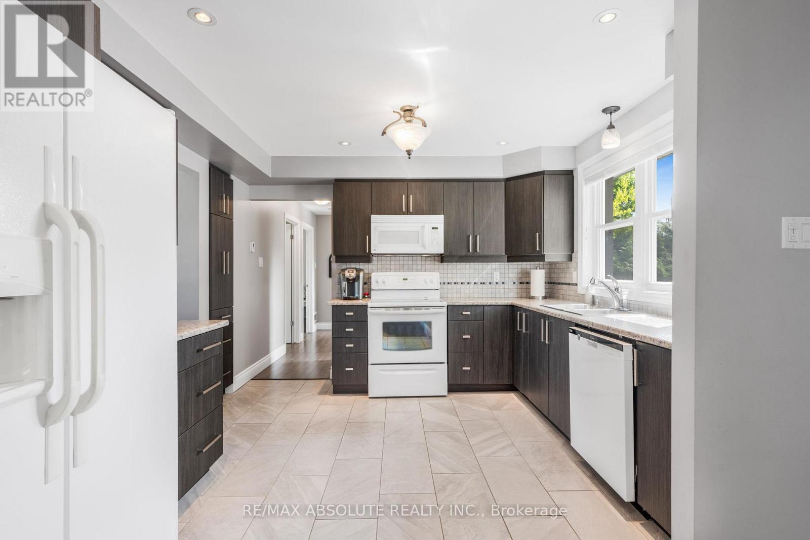 Photo 17 of 1727 Chene Street, Clarencerockland ON