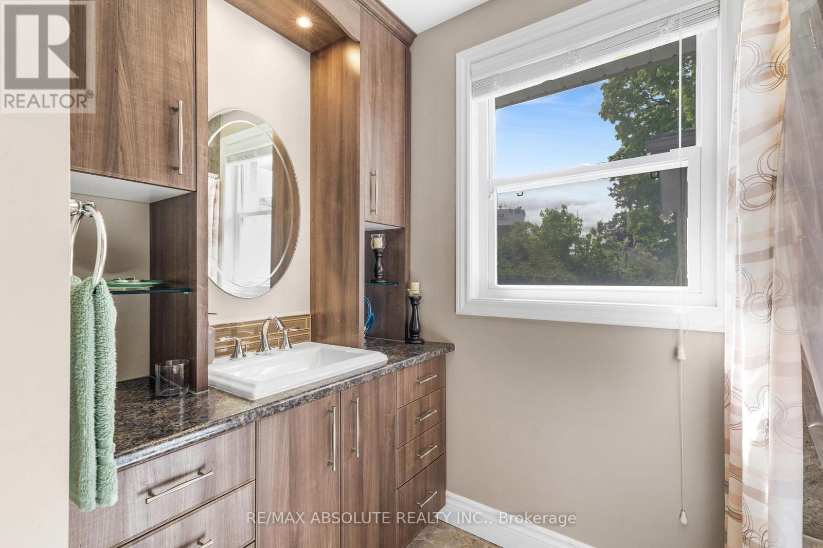Photo 27 of 1727 Chene Street, Clarencerockland ON