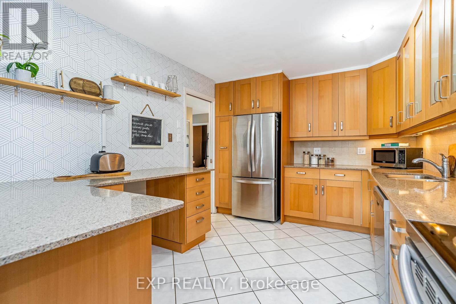 Photo 13 of 36 Bethune Way, Ottawa ON