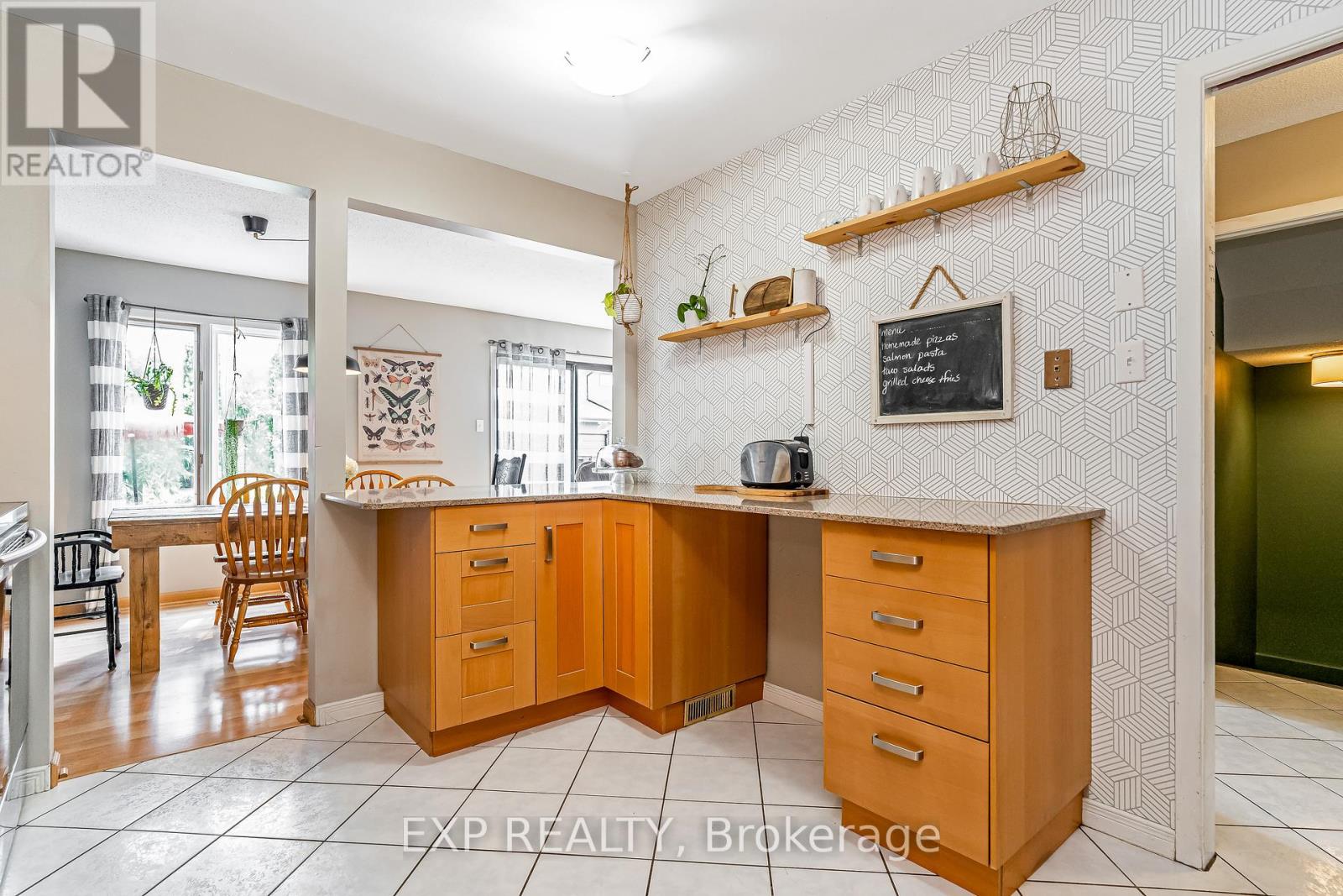 Photo 14 of 36 Bethune Way, Ottawa ON