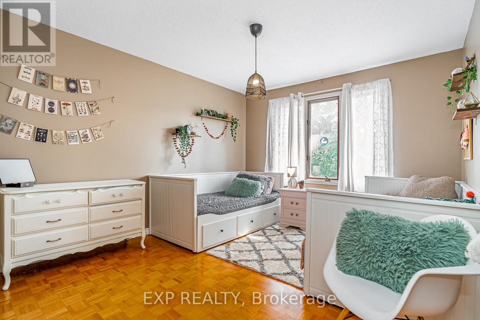 Photo 25 of 36 Bethune Way, Ottawa ON