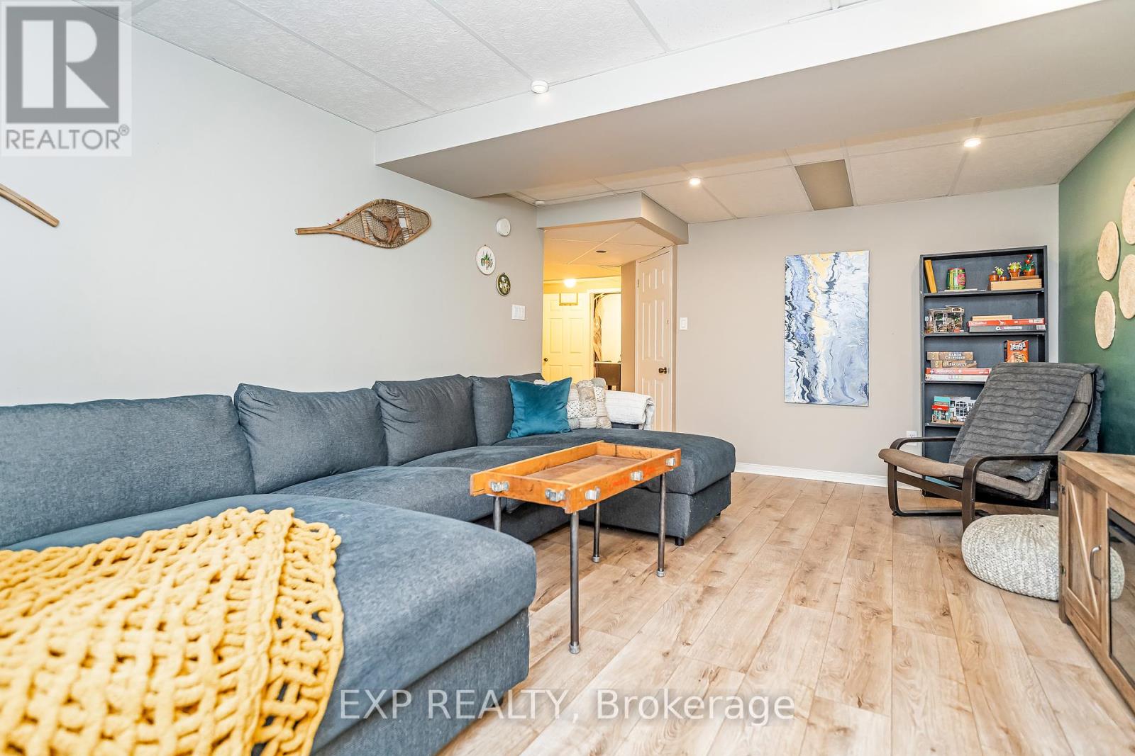 Photo 31 of 36 Bethune Way, Ottawa ON