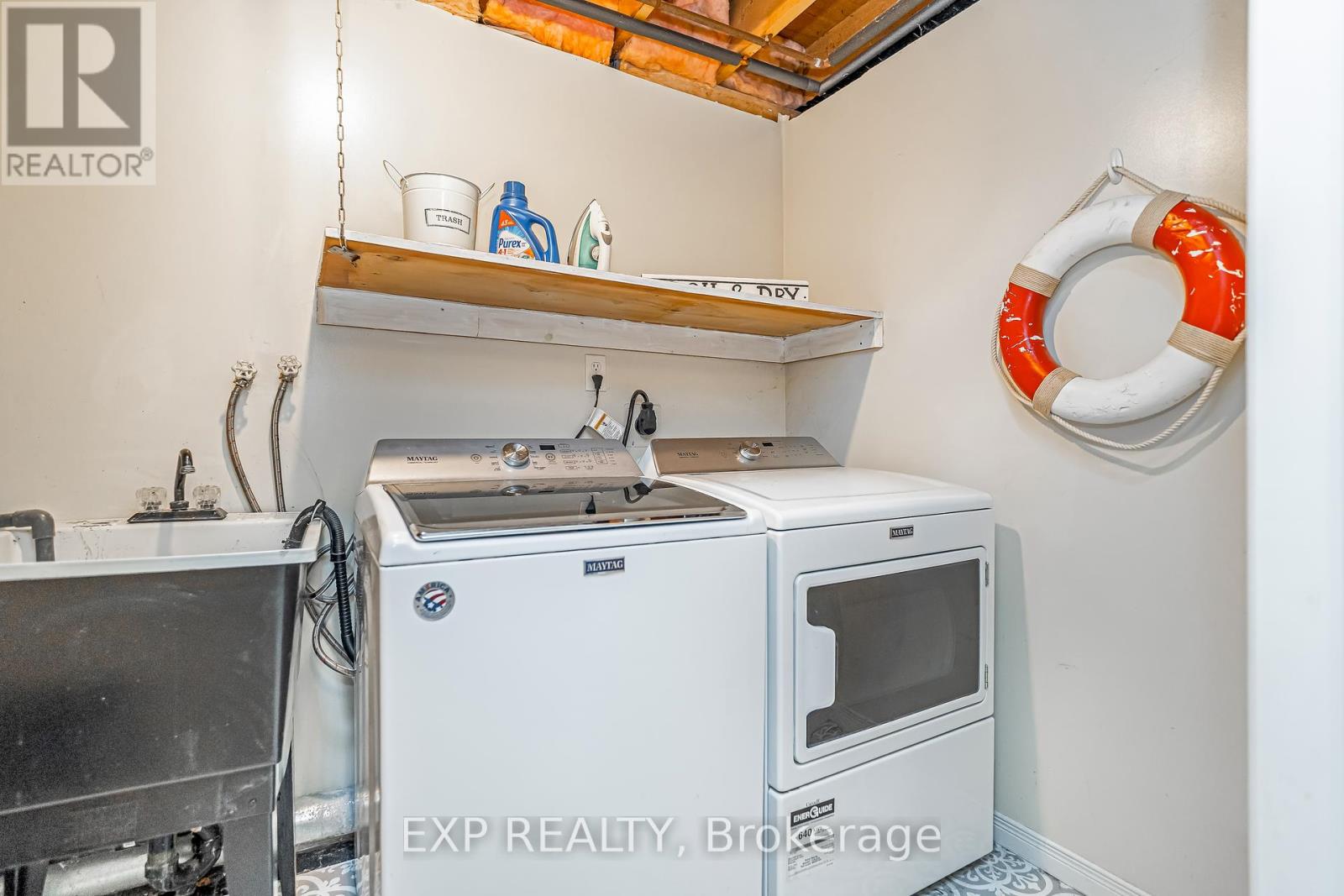 Photo 33 of 36 Bethune Way, Ottawa ON