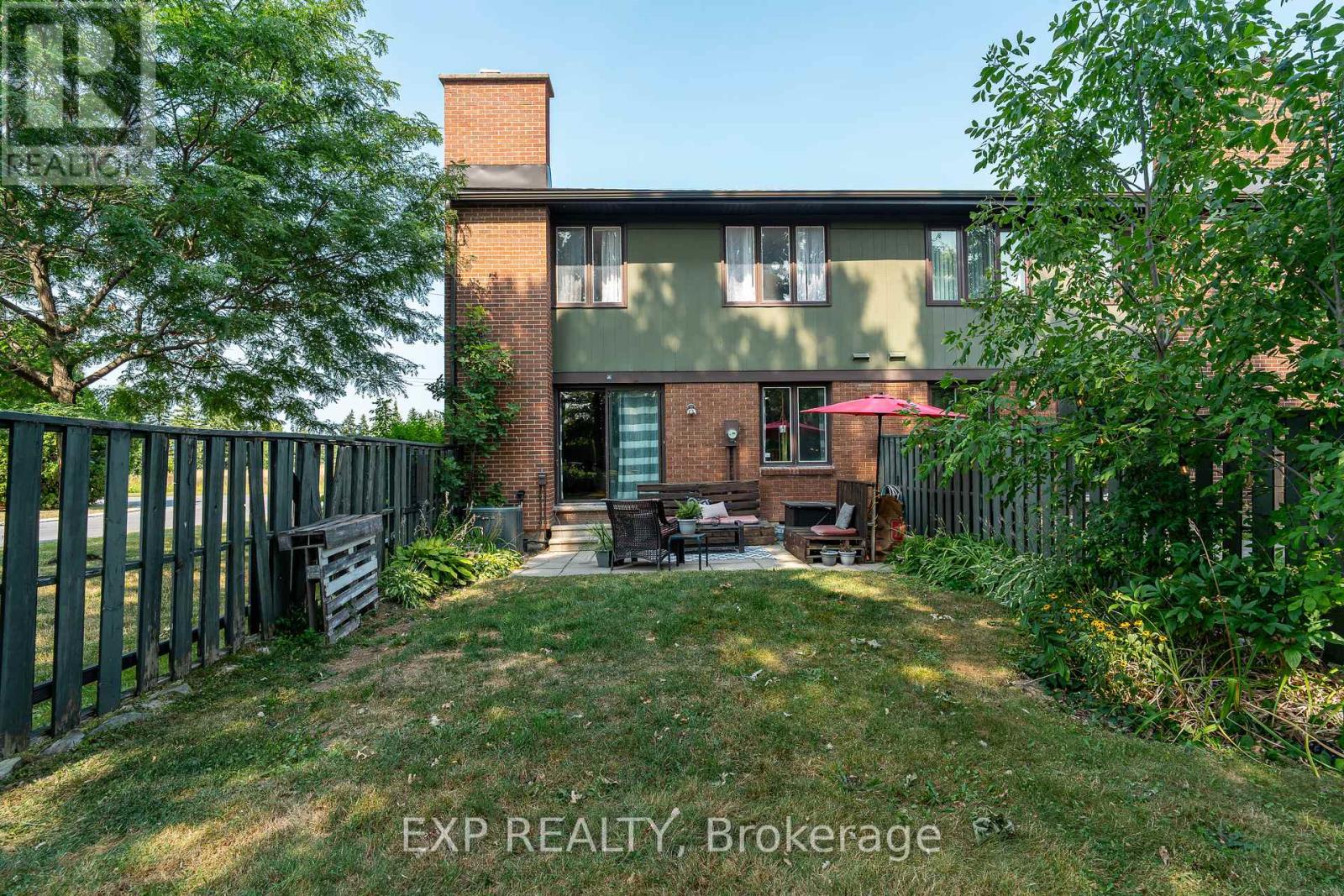 Photo 34 of 36 Bethune Way, Ottawa ON