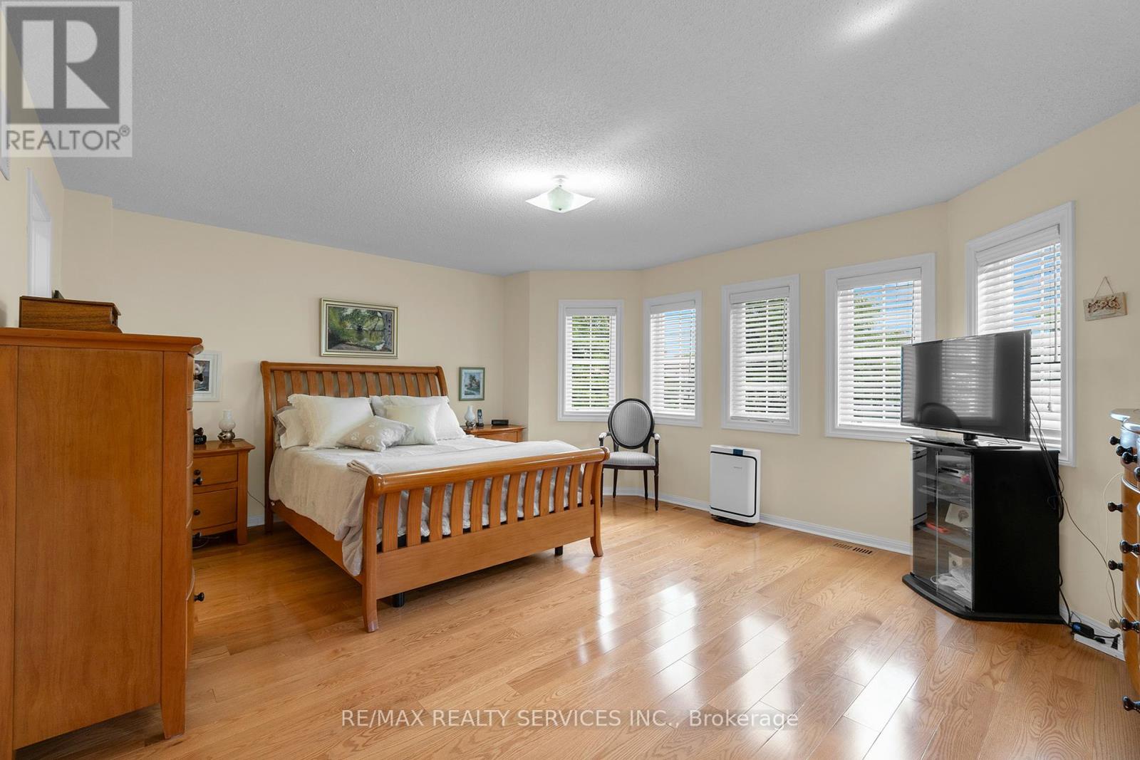Photo 20 of 15 Sweet Briar Lane, Brampton ON
