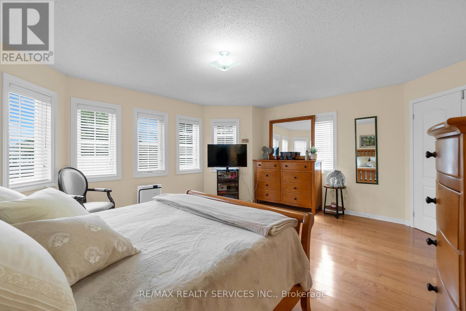 Photo 1 of 15 Sweet Briar Lane, Brampton ON
