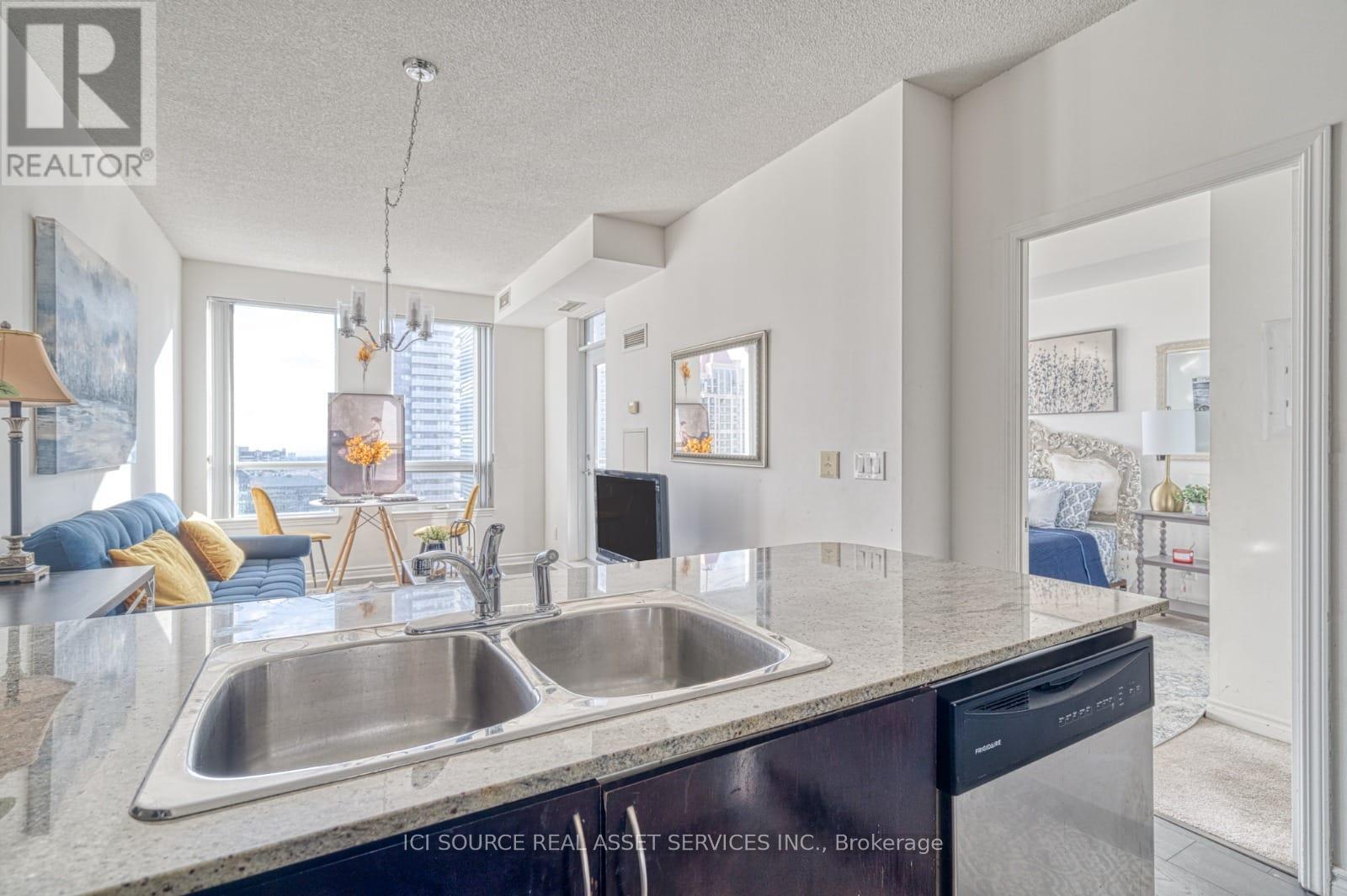 Photo 14 of 2111 388 Prince Of Wales Drive, Mississauga ON