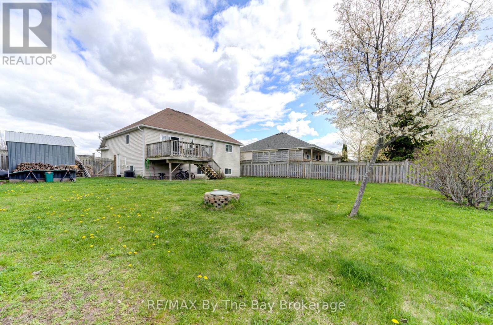 Photo 24 of 36 A Meadowlark Boulevard, Wasaga Beach ON