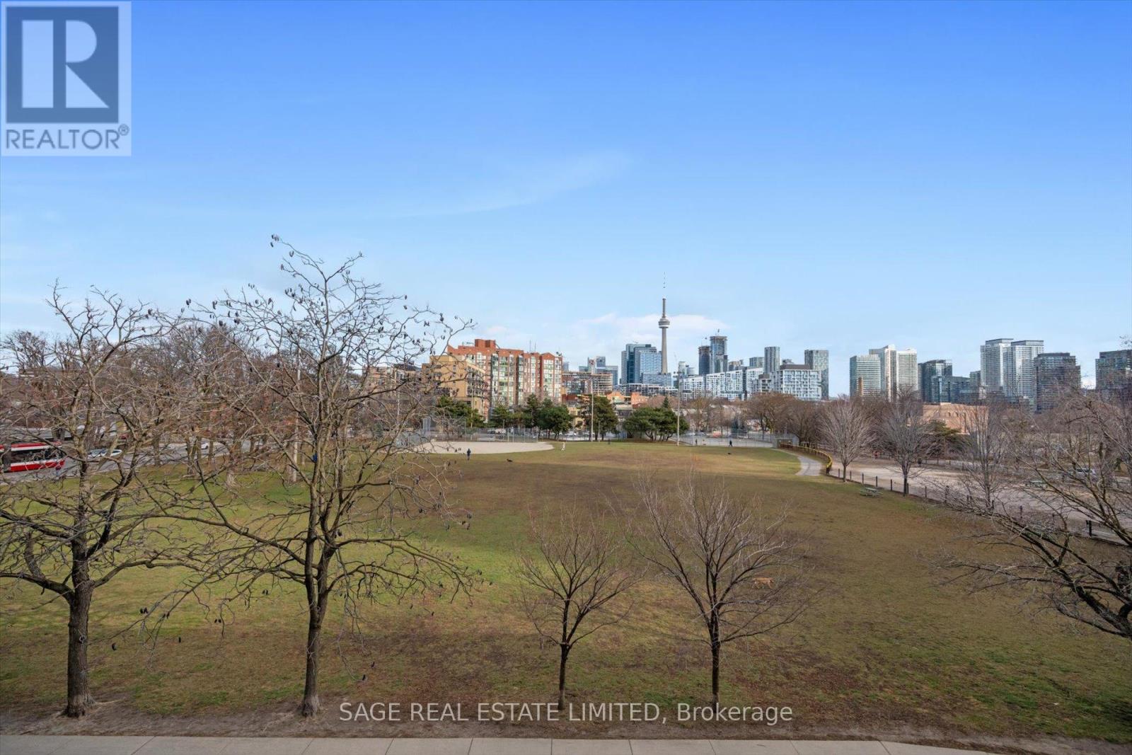 Photo 25 of 302 25 Stafford Street, Toronto ON
