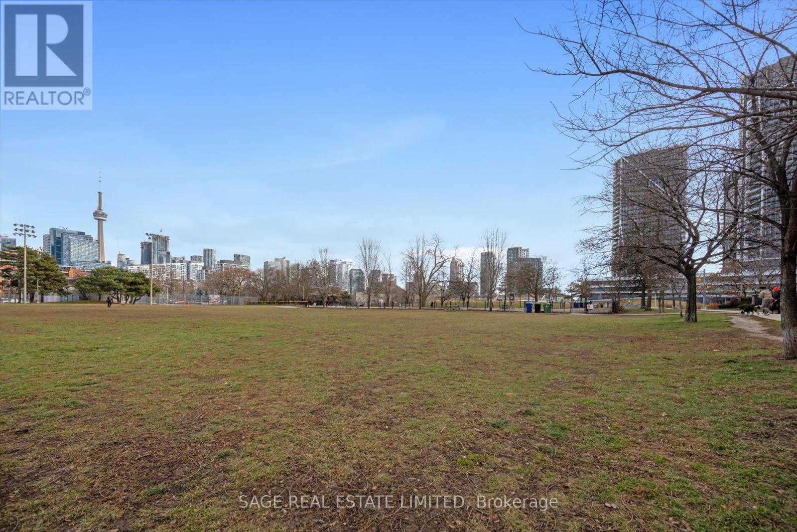 Photo 10 of 302 25 Stafford Street, Toronto ON