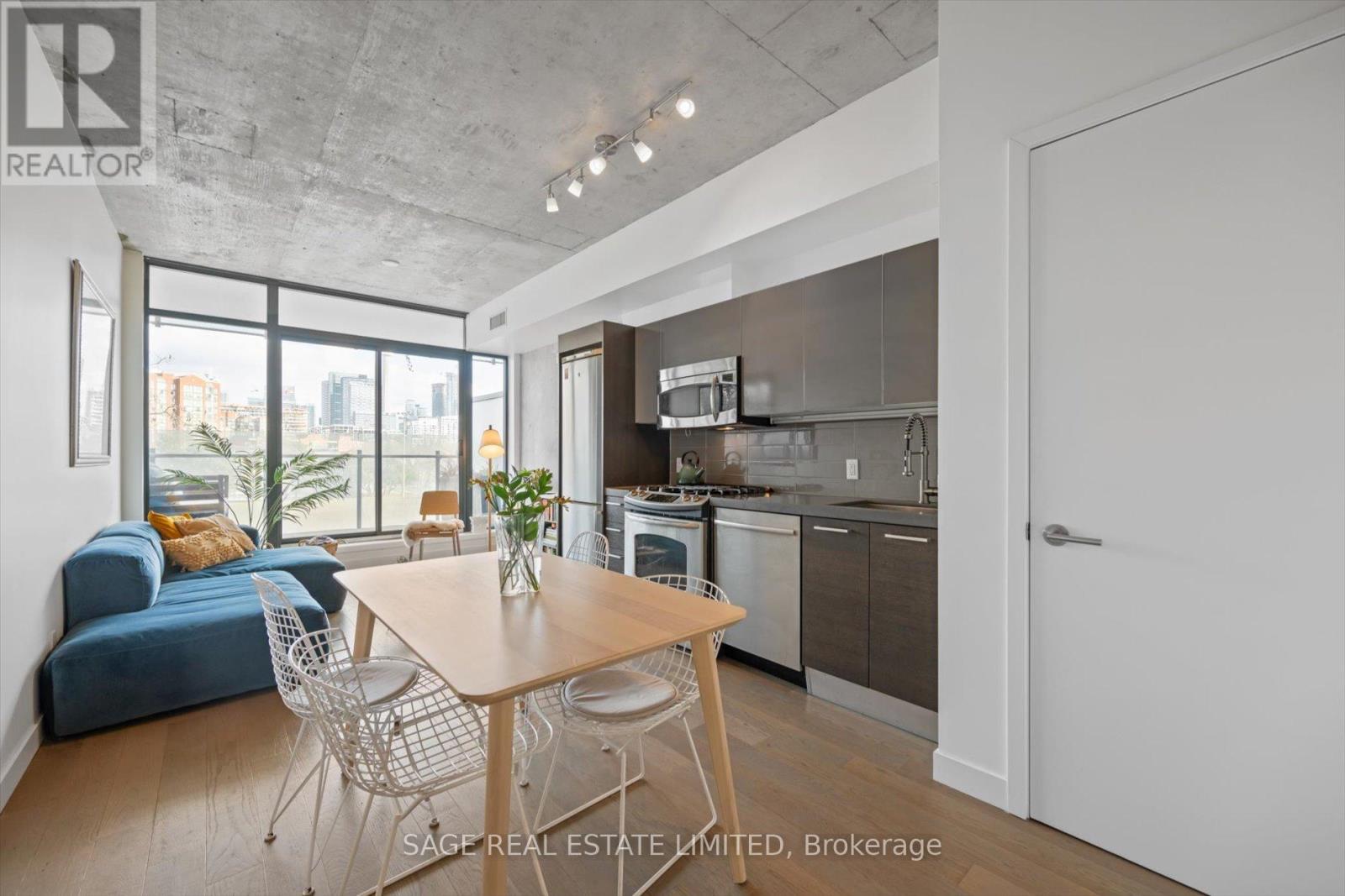 Photo 4 of 302 25 Stafford Street, Toronto ON