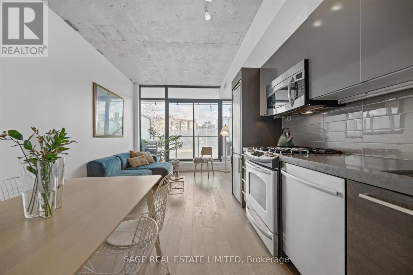 Photo 12 of 302 25 Stafford Street, Toronto ON