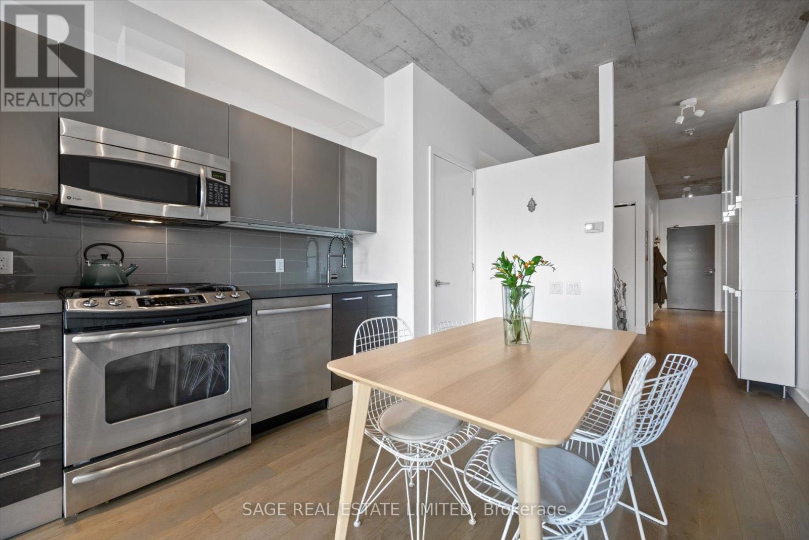 Photo 8 of 302 25 Stafford Street, Toronto ON