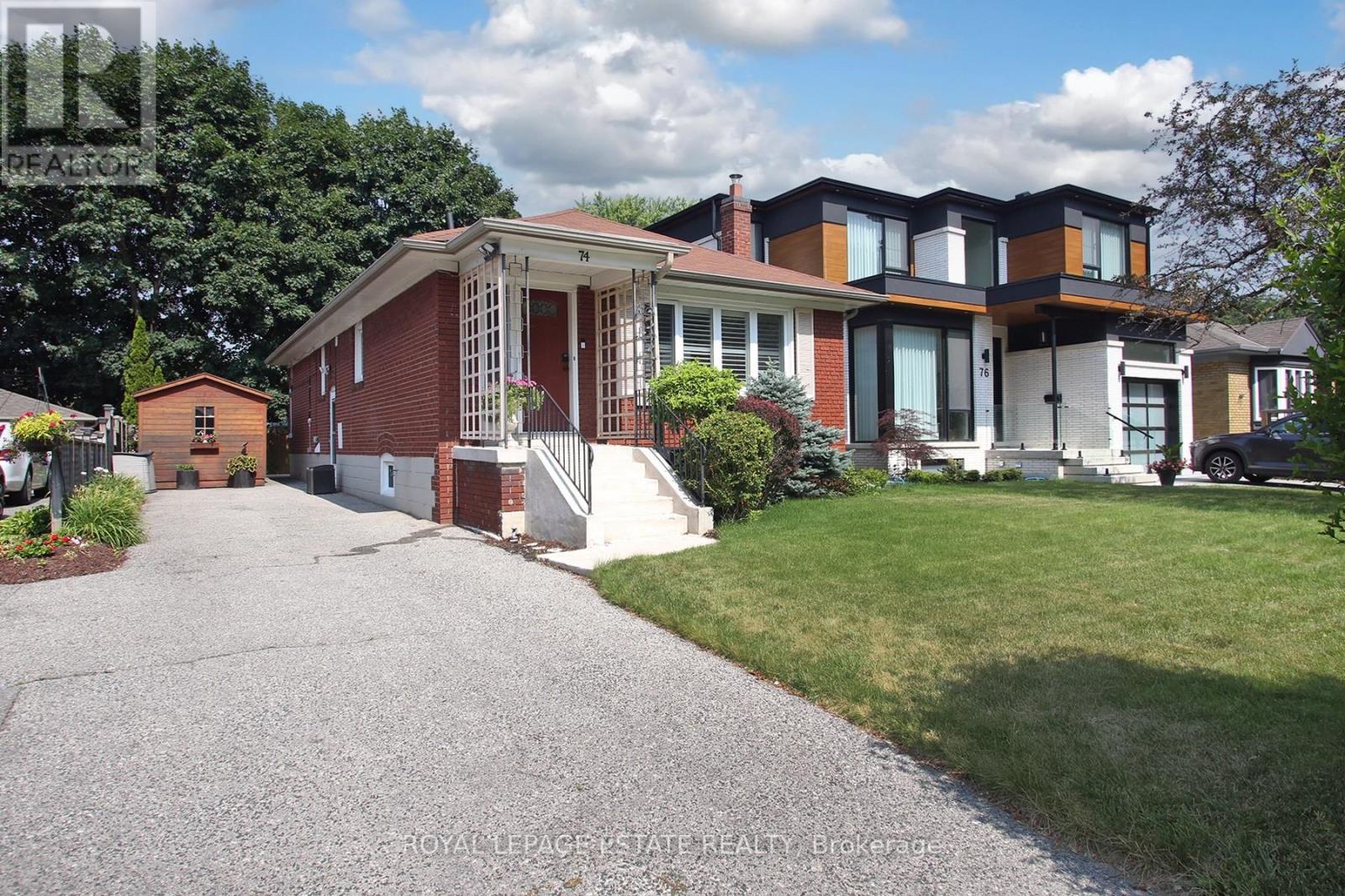 Photo 1 of 74 Ferncroft Drive, Toronto ON