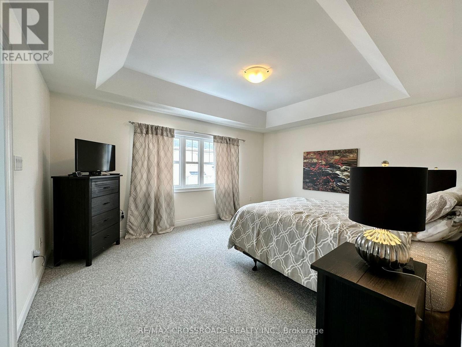 Photo 2 of 235 John Davis Gate, Whitchurchstouffville ON