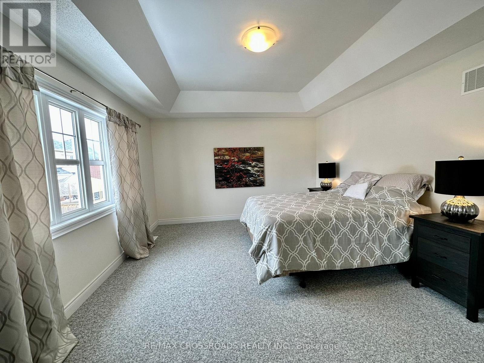 Photo 9 of 235 John Davis Gate, Whitchurchstouffville ON