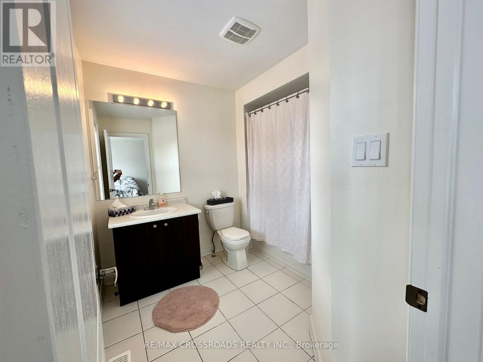 Photo 6 of 235 John Davis Gate, Whitchurchstouffville ON