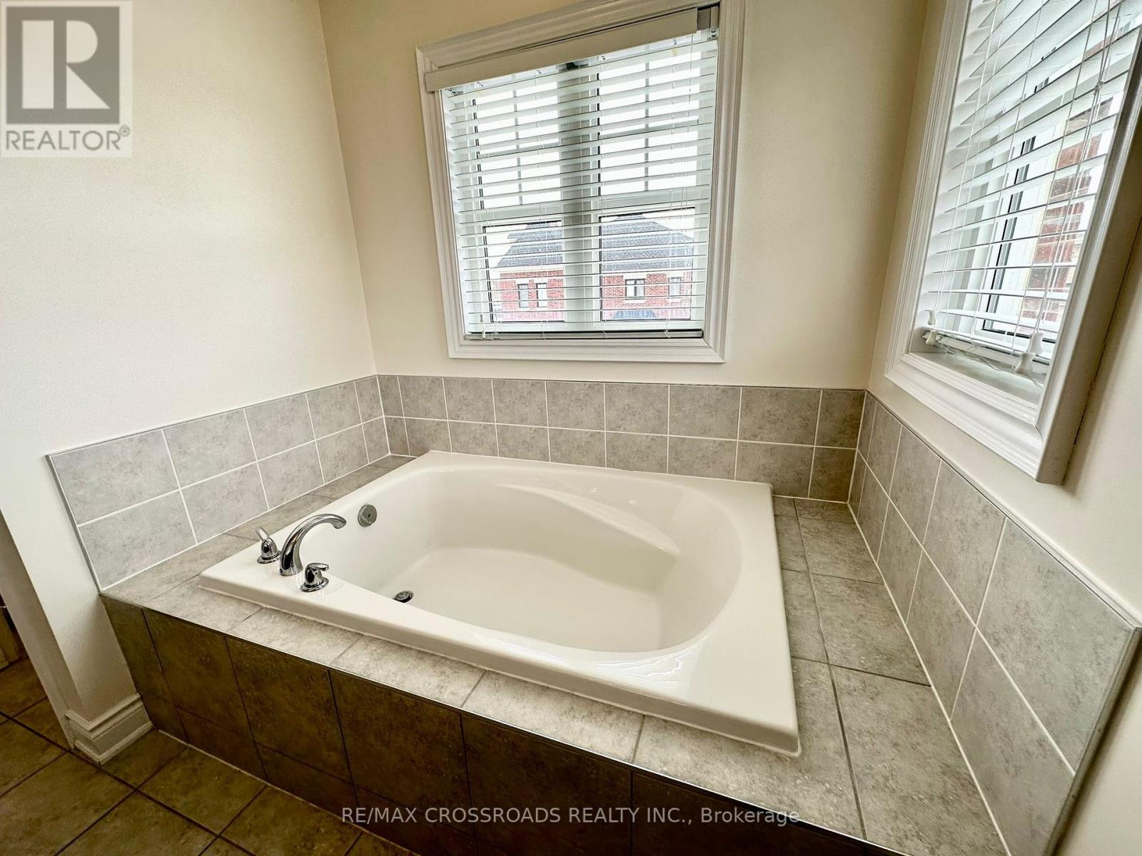 Photo 15 of 235 John Davis Gate, Whitchurchstouffville ON
