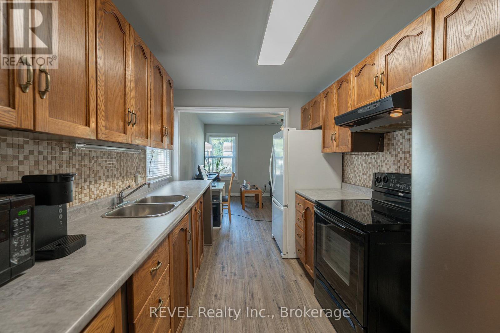 Photo 14 of 12 Hayes Street, St Catharines ON