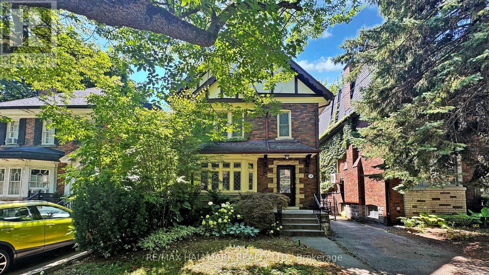 Photo 37 of 139 Hillhurst Boulevard, Toronto ON
