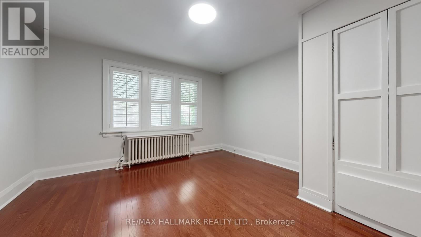 Photo 3 of 139 Hillhurst Boulevard, Toronto ON