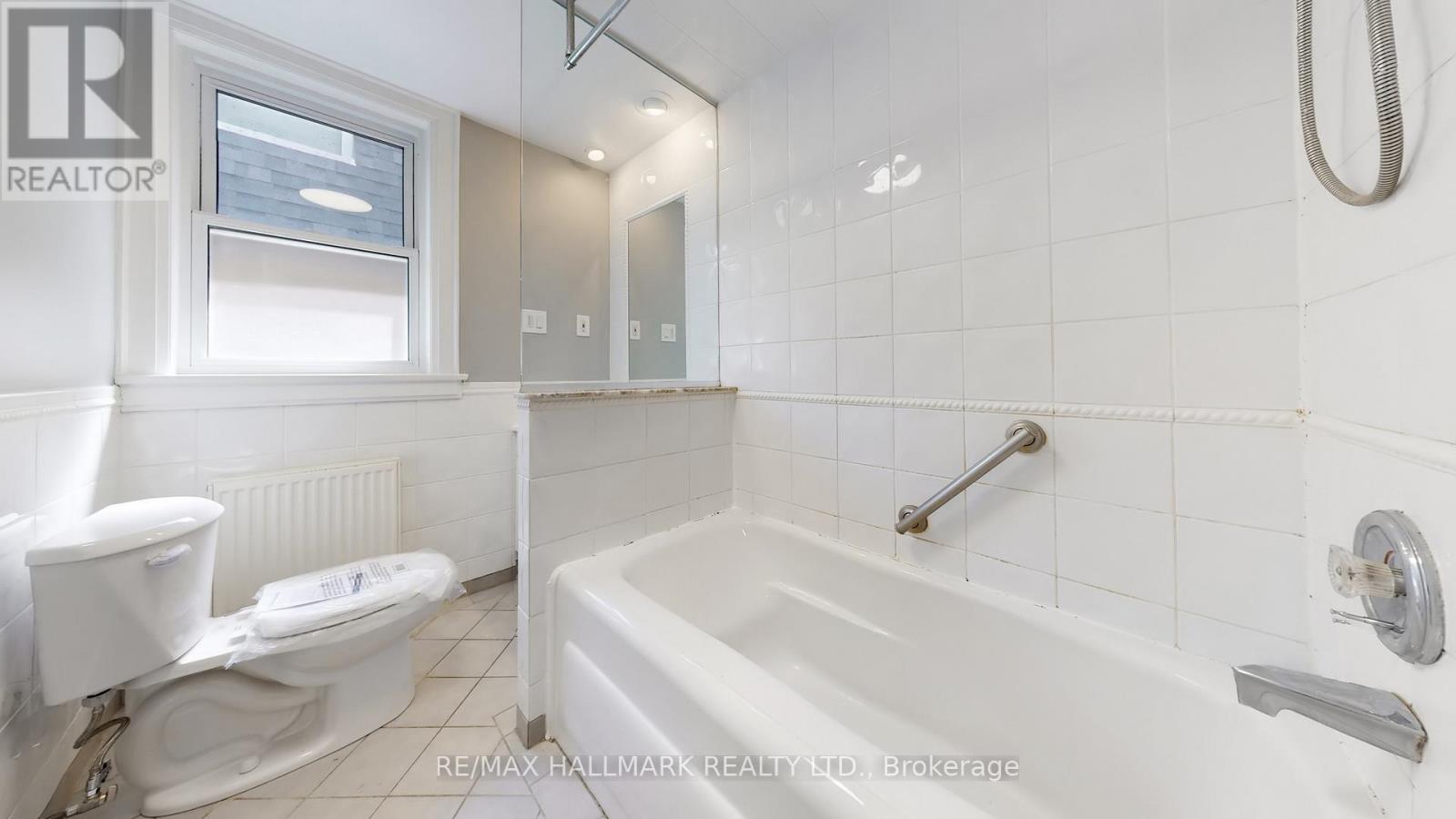 Photo 46 of 139 Hillhurst Boulevard, Toronto ON