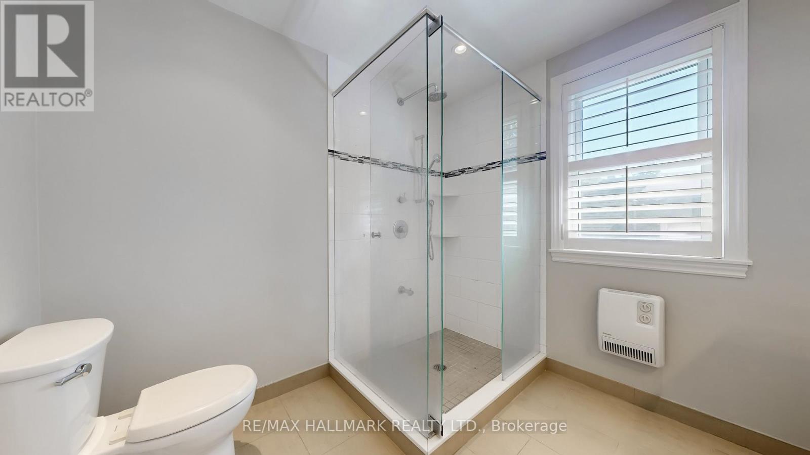 Photo 42 of 139 Hillhurst Boulevard, Toronto ON