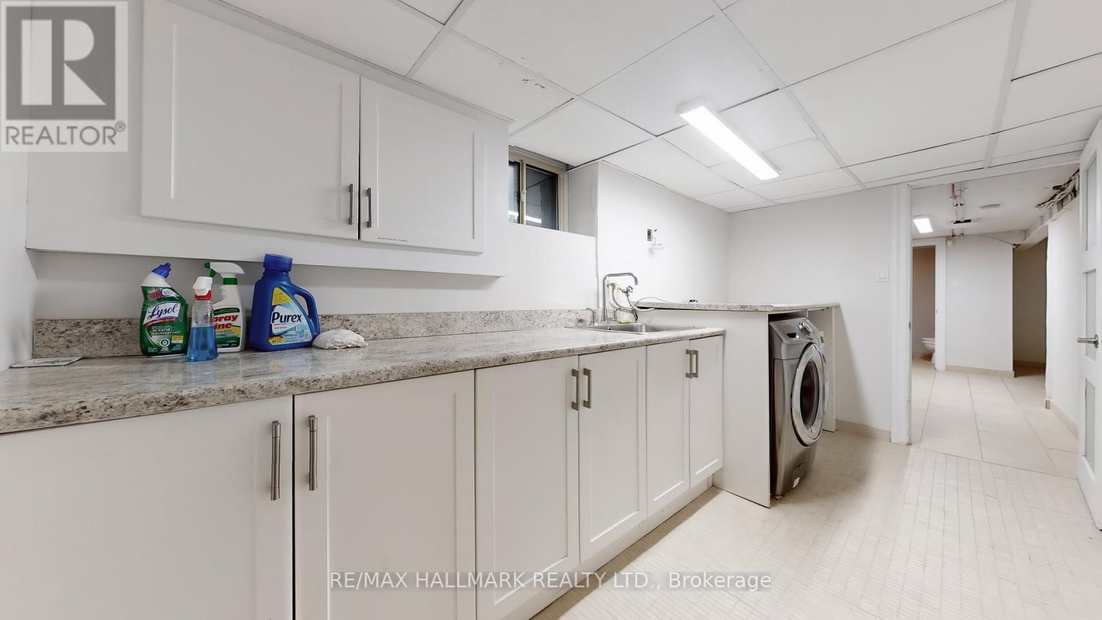 Photo 10 of 139 Hillhurst Boulevard, Toronto ON