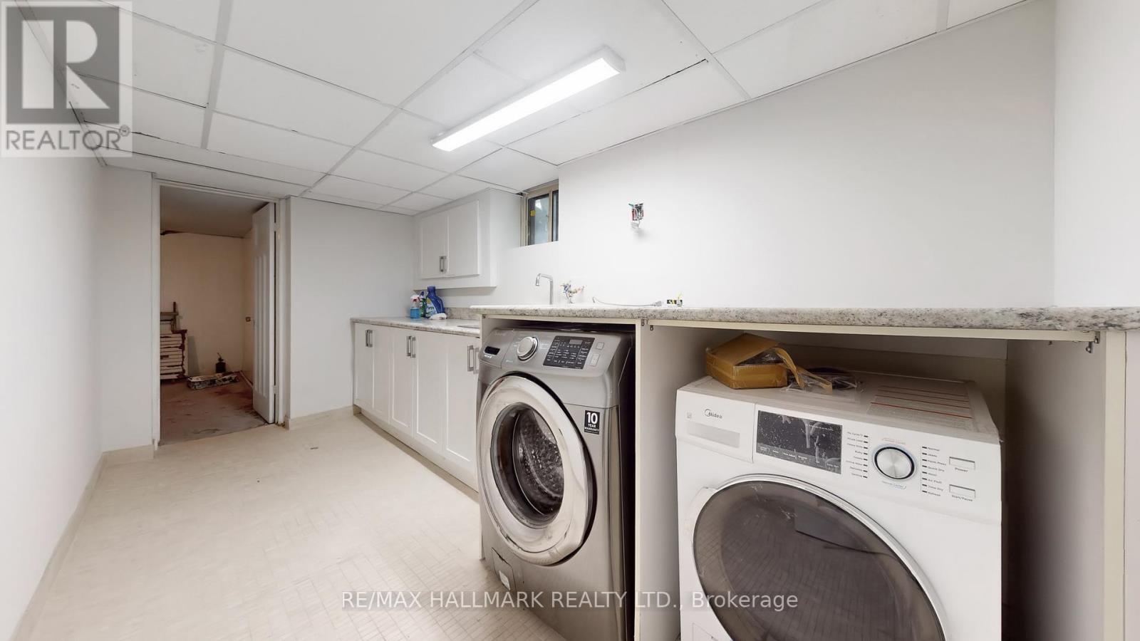 Photo 6 of 139 Hillhurst Boulevard, Toronto ON