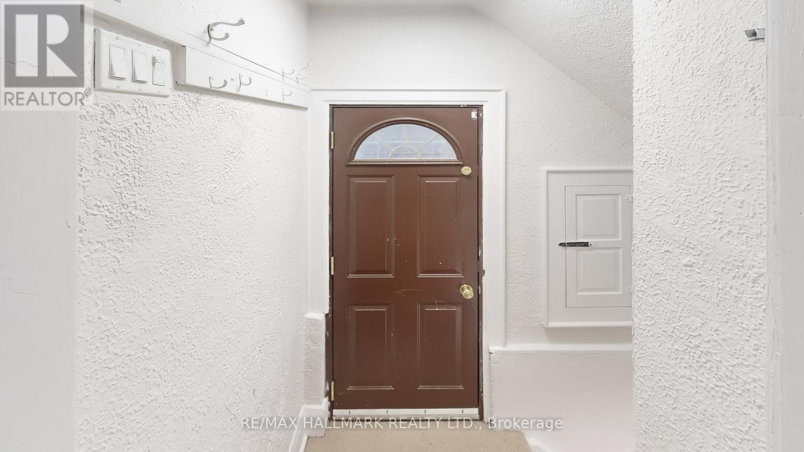 Photo 27 of 139 Hillhurst Boulevard, Toronto ON
