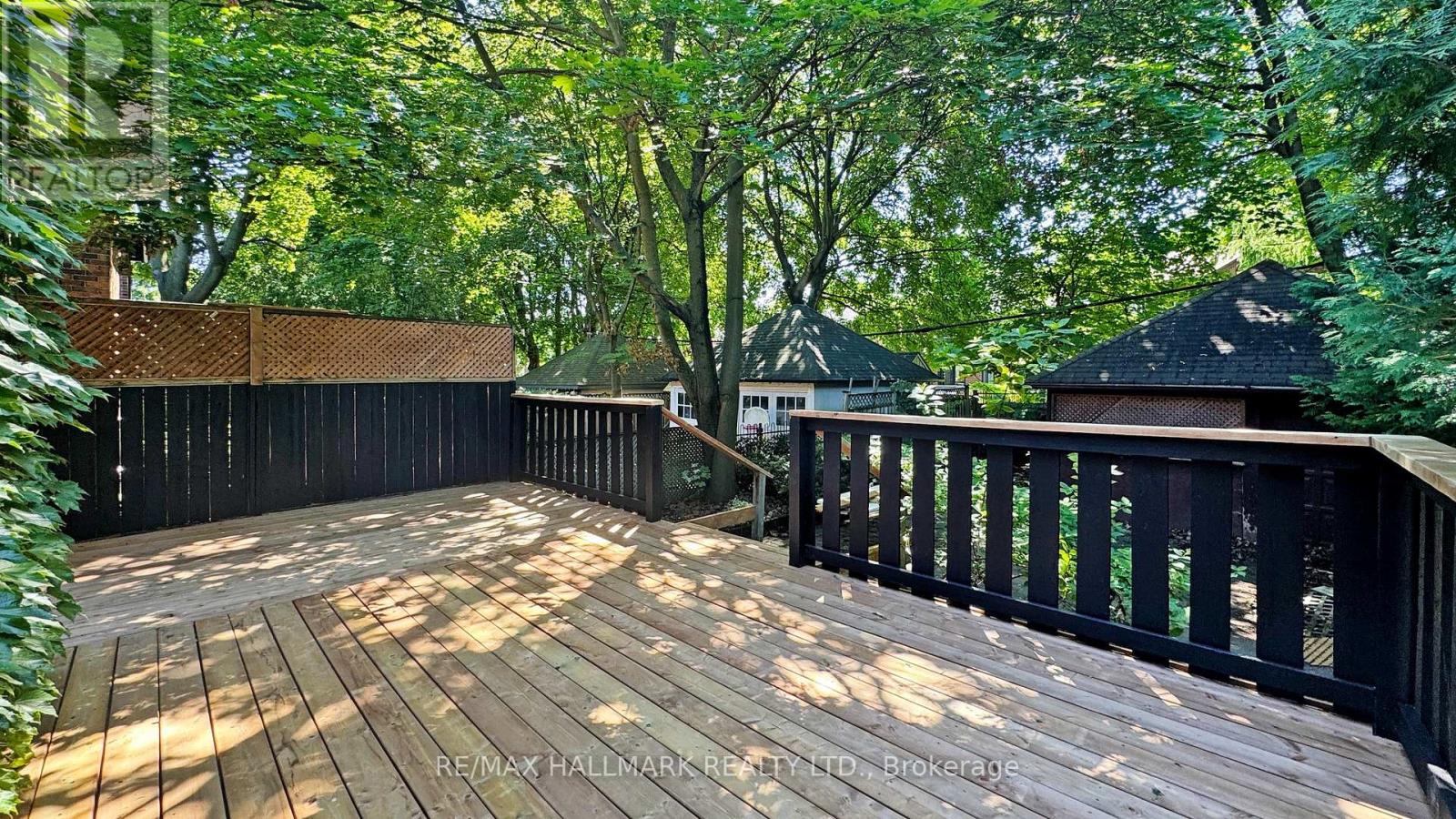 Photo 33 of 139 Hillhurst Boulevard, Toronto ON
