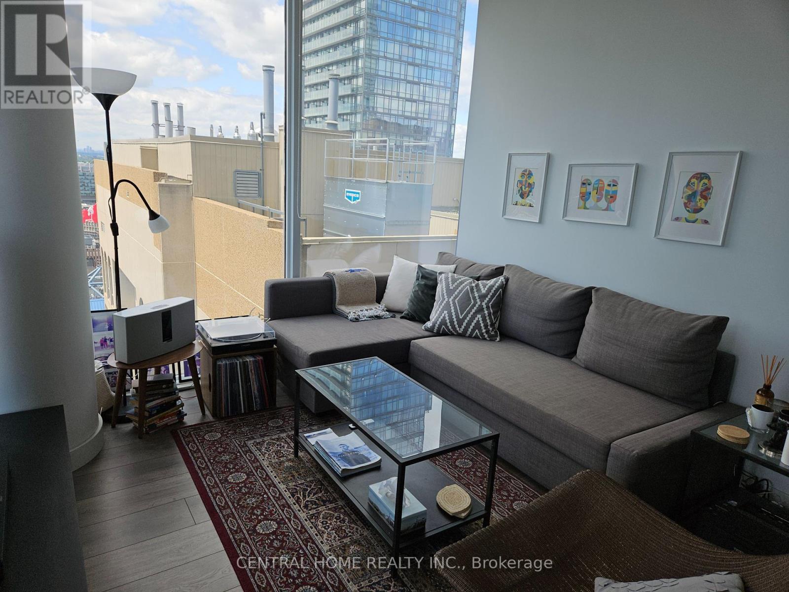 Photo 3 of 2603 15 Grenville Street, Toronto ON