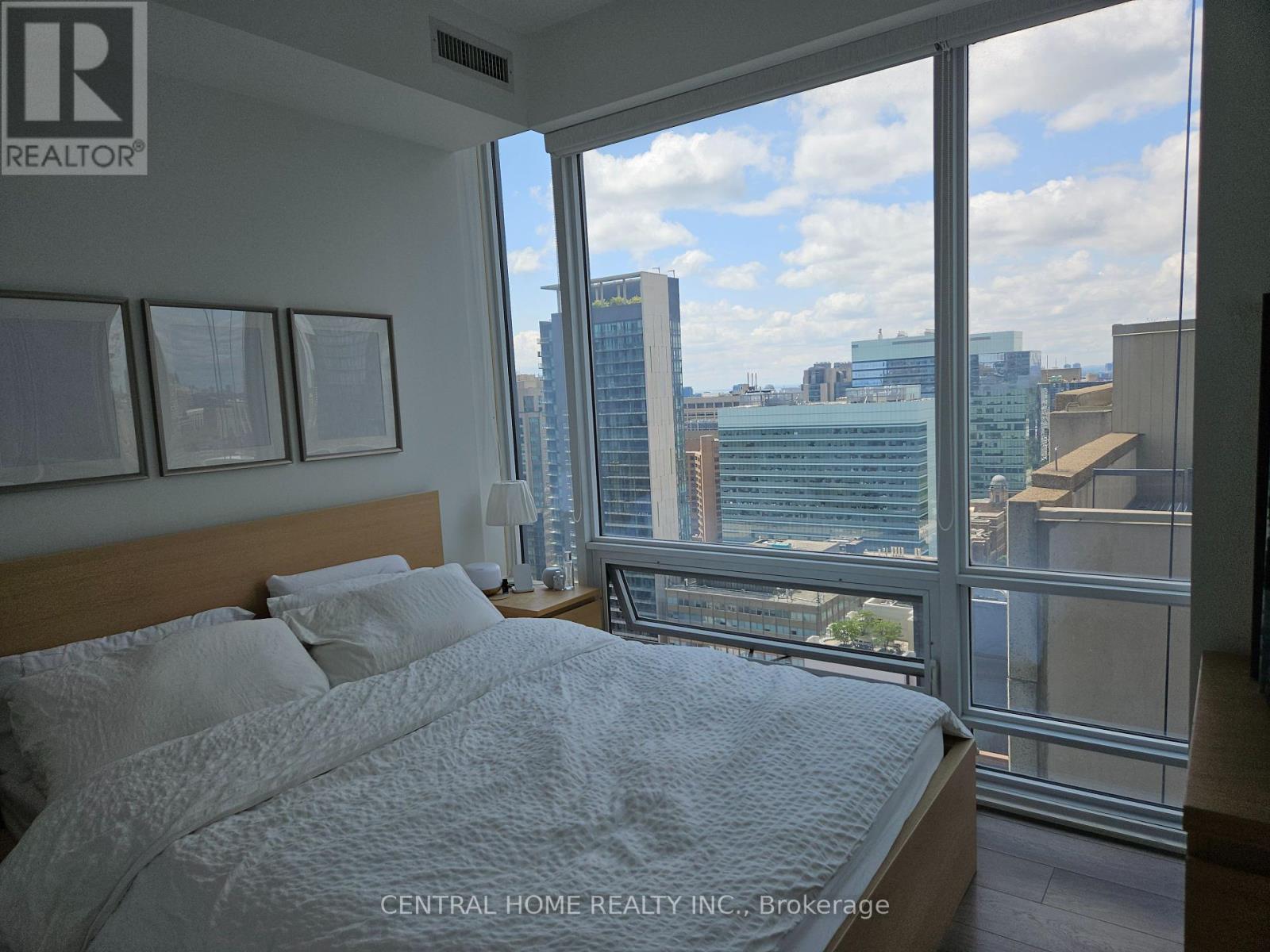 Photo 16 of 2603 15 Grenville Street, Toronto ON