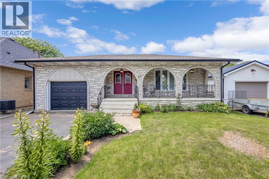 Photo 38 of 32 Thornton Drive, Brantford ON